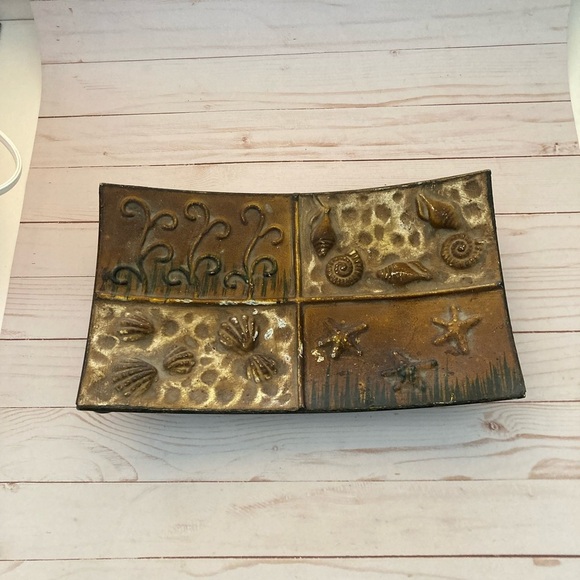 Coffee Table Metal Decor Vintage - Picture 4 of 4